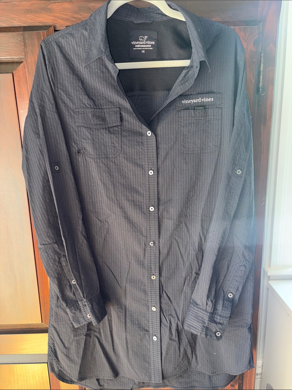 Vineyard Vines woman’s  performance long Sleeve Button-Up swim coverup